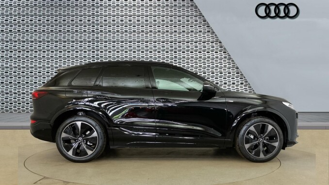 Audi Q6 315kW Quattro 100kWh Black Edition 5dr Auto Electric Estate - Image 4